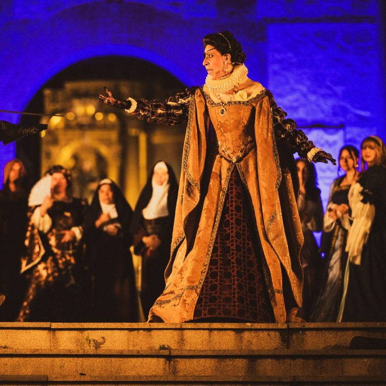 Casa de la Cadena Casa de la Cadena